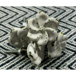 Set Of 4 White Ceramic Flower Cabinet Knobs With Gold Accents For Drawers Doors